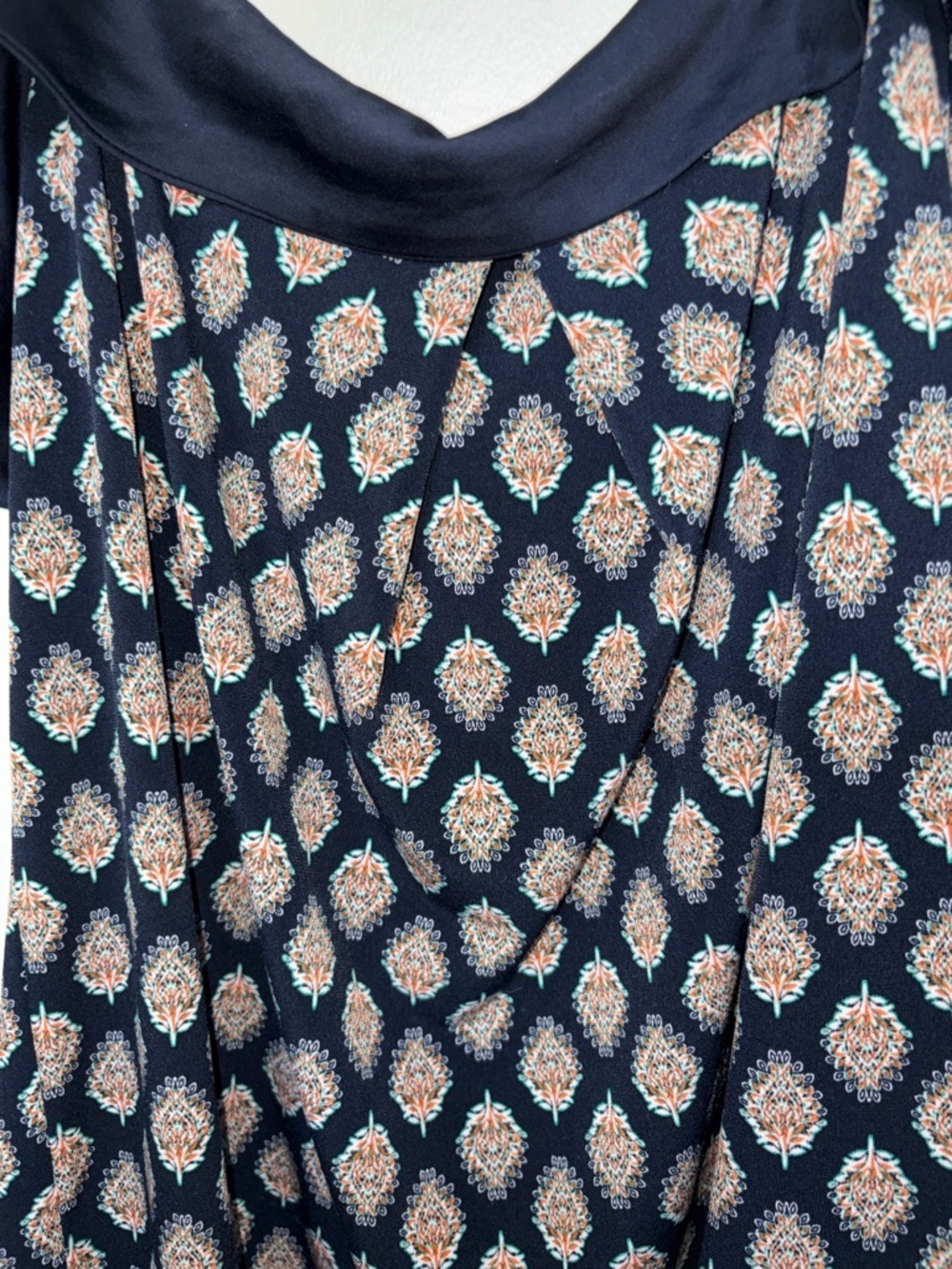 Banana Republic Navy Floral-Print Off-Shoulder Camisole - Picture 3 of 6